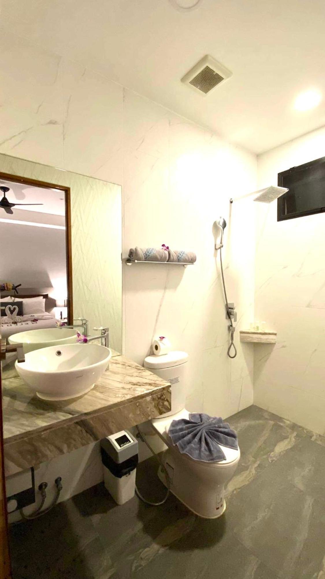 Twin Villas Seaview Kata エクステリア 写真
